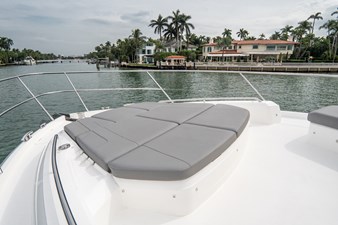 Cinderella 32 Bow Lounge Pads