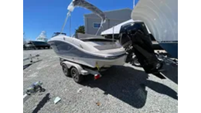 2024 Sea Ray SPX 210 OB 2 