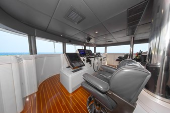 High Occupancy 128 164 OCEANFAST 1989 HELM PORTSIDE