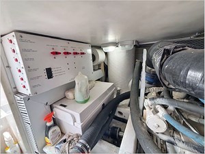 47' Viking 1999 Convertible 30 