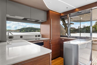 Princess S72 (S72515) 9 Galley