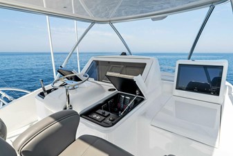 TEAM MAYHEM 61 2018 Viking 80 Skybridge 'Team Mayhem'