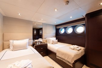 KORU 28 Twin Stateroom
