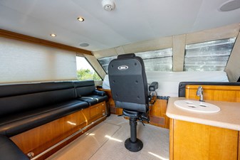 EAGLE'S NEST 53 _enclosed_flybridge_12