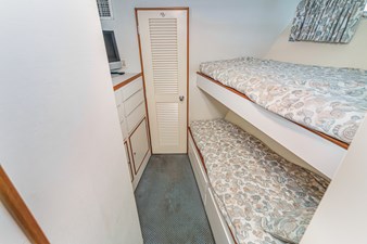 1984 Burger Raised Pilothouse 53 Crew Bunk Bed Stateroom 