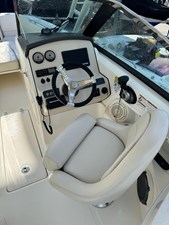 230 Vantage 6 2020 Boston Whaler 230 Vantage