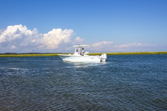 2016 Sea Hunt 234 Ultra 12 