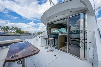 2017 Cruisers Yachts 60 Cantius 9 