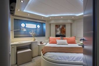 CAMARIK 37 Ferretti112-045