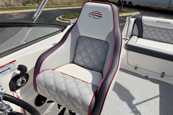 2022 Splendor 240 Platinum 36 37