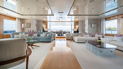 LOON 46 Loon 221' - Skylounge Deck Salon