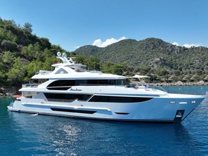 Hargrave Yachts E Series Tri-Deck 0 RF II Mediterranean cruising