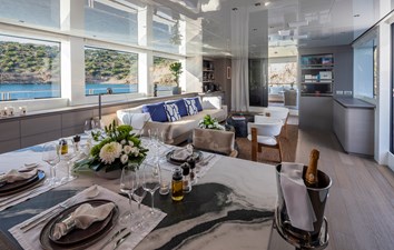 Dinaia SAN LORENZO SL 106 13 Main deck saloon stbd view 2
