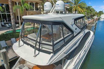 - 14 15_2018 59ft Sea Ray L590 Flybridge