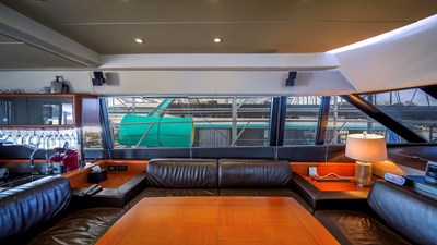 C'EST LA VIE 14 Dining