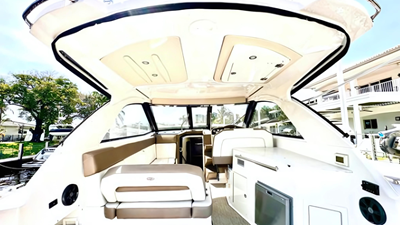 2017 Regal 35ft Sport Coupe 8 2017 Regal 35ft Sport Coupe (7)