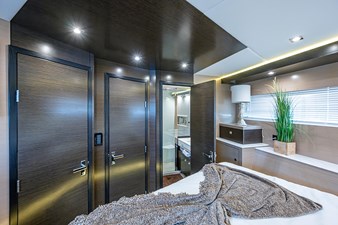 2017 Cruisers Yachts 60 Cantius 41 