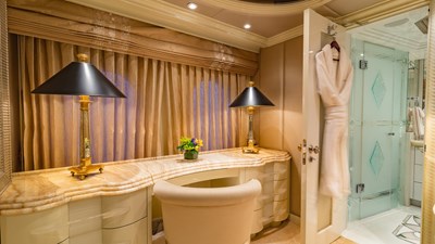 I Love This Boat 31 Master cabin Vanity