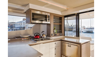 53' 2024 Leopard 53 Powercat 13 7428310_20200409013525632_1_XLARGE