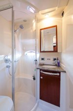 - 8 39-2004-Sea-Ray-Motor-Yacht-16