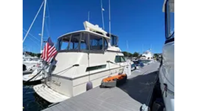 1991 Hatteras 40 Motor Yacht 15 