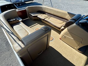 019 Harris Solstice 240 SL TNVL321 24 