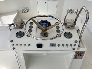 46' Hatteras 1976 38 image00038