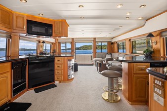 QUE SA-RAH SA-RAH 11 Galley