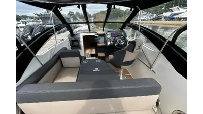 Parker 630 Day Cruiser 3 Parker 630 DC Cockpit