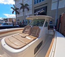 - 6 7_2018 38ft Scout 380 LXF