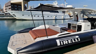 - 13 PIRELLI 42 Speedboat -  006