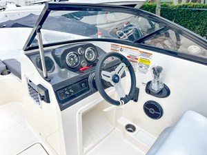 Bayliner VR4  18 