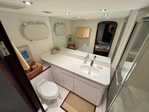 2001 Broward Raised Pilothouse MY 16 