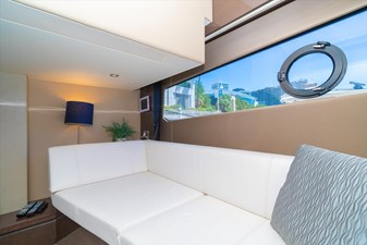 AQUASITION 25 AQUASITION Carver C52 Coupe