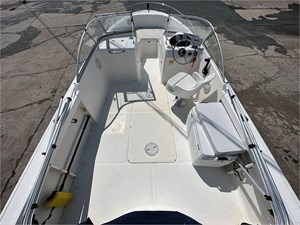 2001 Sea Hunt Escape 200 18 