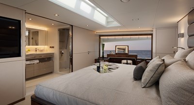 GENESIS 10 Master Stateroom and Vanity/Shower