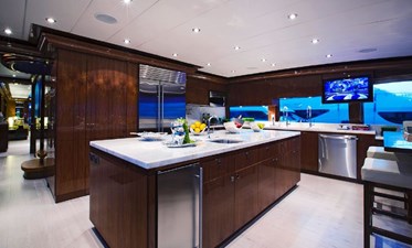 Mesmerize 13 2013 Hargrave 125 Raised Pilothouse