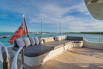PAPAITO 13 Bridge deck aft lounge with optional shades