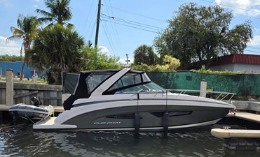2017 Regal 32 Express 0 
