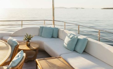BEAUTE 21 Majesty Yacht 120 (BEAUTY)