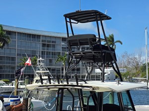 2023 Boston Whaler 360 Outrage 19 