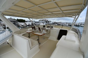 Six C One II 5 62-2000-Offshore-Yachts-Pilot-House-05