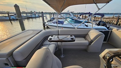 2017 Bennington 25 GL 6 