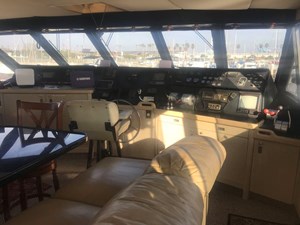 God Is Love 9 65-1989-Custom-La-Conner-Sky-Lounge-07