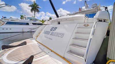 - 11 12_2007 108ft Sunseeker Predator