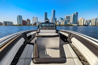 Cigarette 42 Auroris 25 