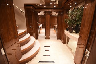 Mesmerize 33 2013 Hargrave 125 Raised Pilothouse