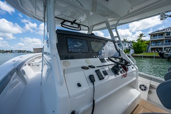 Dog House II  67 41_regulator_dog_house_ii_helm_2