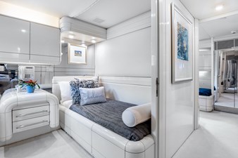 Highline 48 49_1989 102ft Oceanfast Motor Yacht HIGHLINE
