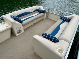 02 Bennington 257L Pontoon NLSQ 7 